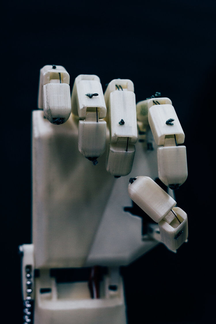 Robotic Arm Designed by Engineering Students 